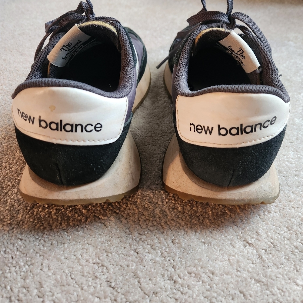 New Balance Women’s Black Retro Runner Sneakers Size 9.5 - Picture 3 of 8